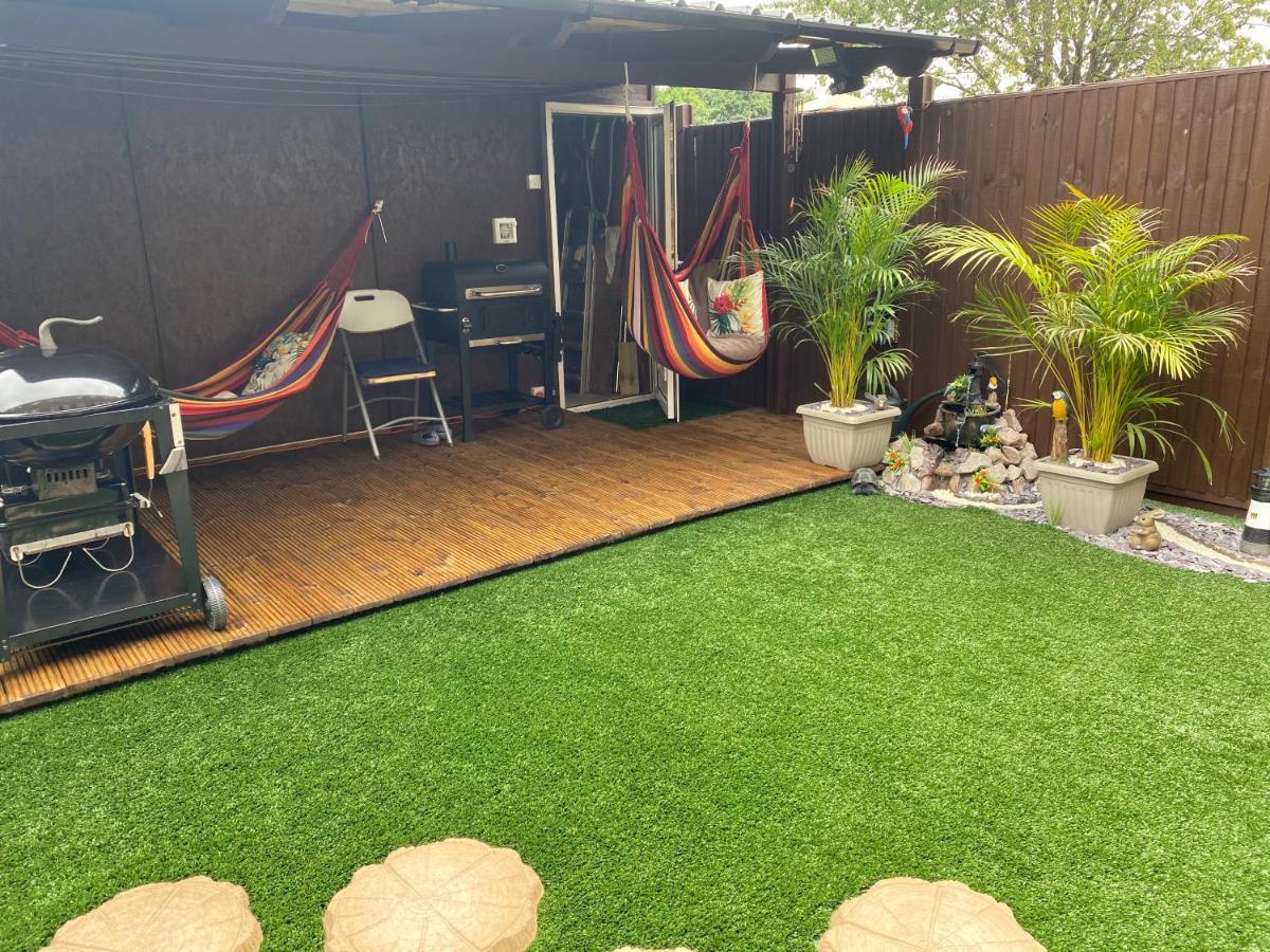 Quiet, Spacious Double Bedroom! Peterborough Exterior photo
